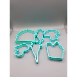 6 Pcs Vintage Plastic Various Shapes Cookie Cutters
